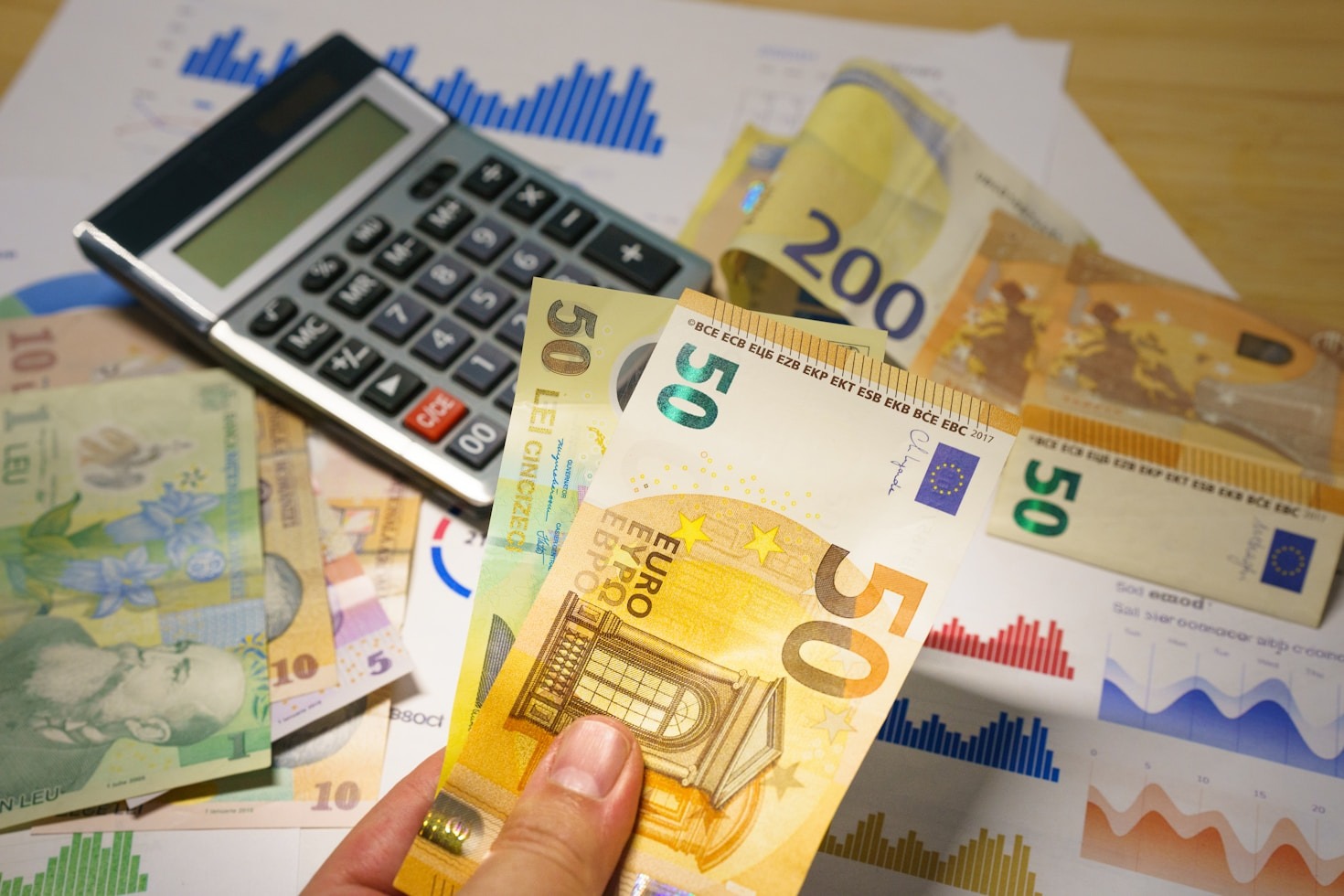 Achieving Long-Term Wealth Through Gig Work